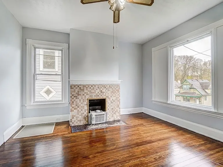 870 Rockdale Ave — Photo 8