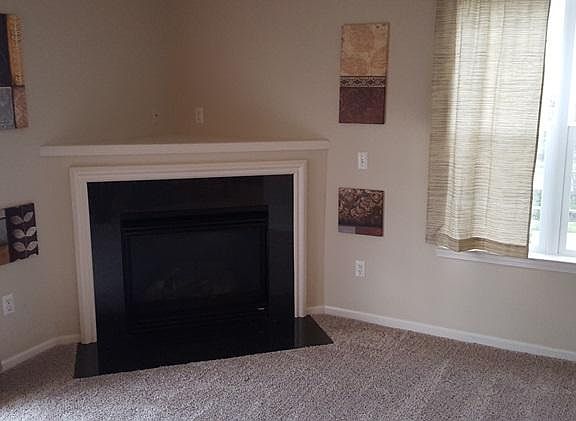 5th image of 6371 Waldon Center Dr #1
