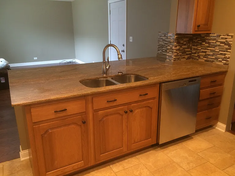 2241 Lee St — Photo 15