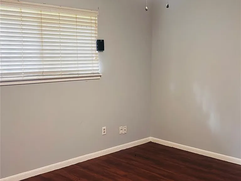 8343 Sterlingshire St — Photo 9