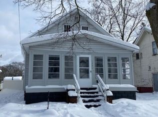 1326 Chestnut St, Muskegon, MI 49442