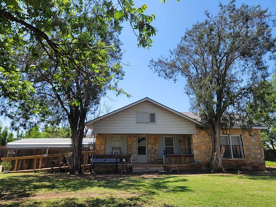 1st image of 820 Oak