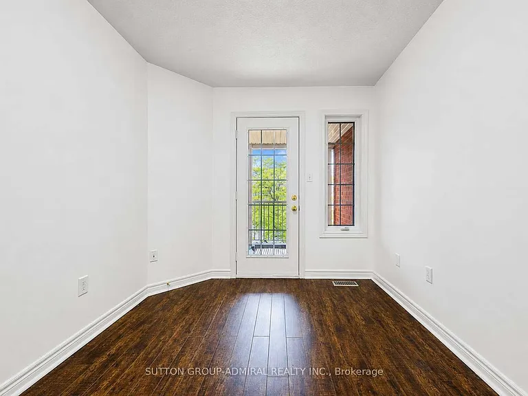 189 Warwick Cres #UPPER — Photo 19