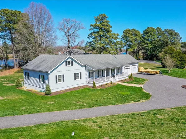 253 Prentice Point Dr, Kilmarnock, VA 22482