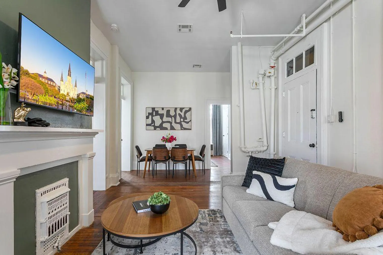 3 bed, 3.0 bath, 1593 sqft, $9,845 — Photo 1