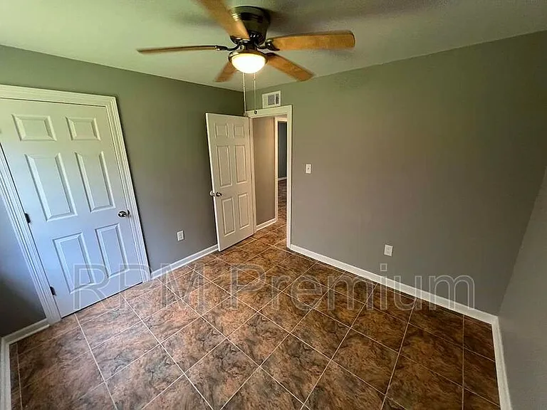 5057 Baker Blvd #A — Photo 11