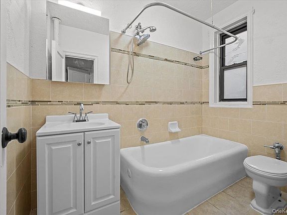 4th image of 20 William Street #4F