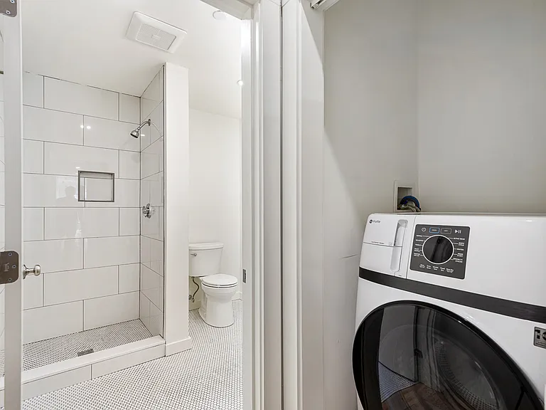 71 Richmond St #5 — Photo 17