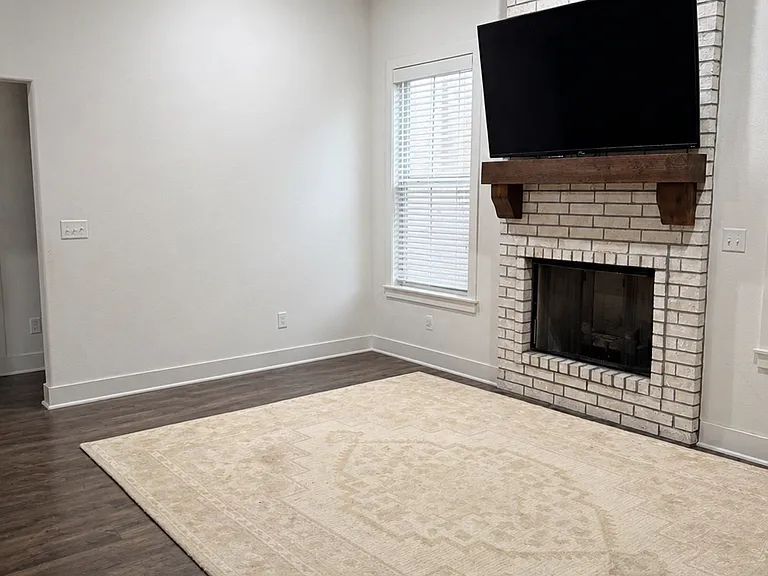 488 N Yona Ln — Photo 5