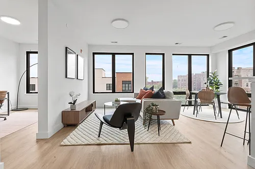 407 Highland Ave Photo 1