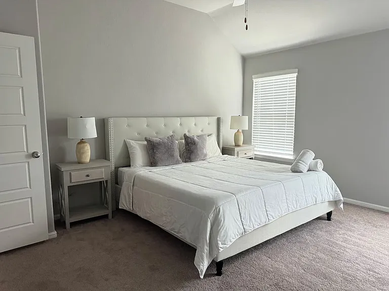 Berry St — Photo 17