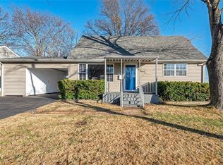 416 Chamberlin Dr, Ballwin, MO