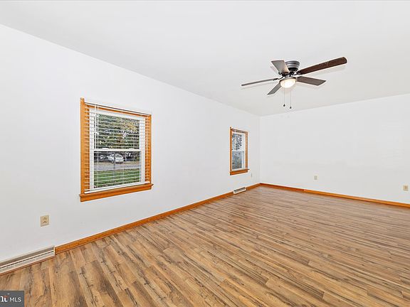 3rd image of 245 Martin Ave