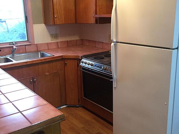 2nd image of 3107 W E St