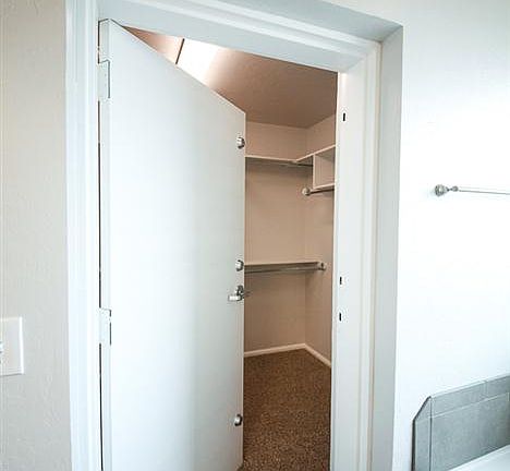 4th image of 14517 Brent Dr