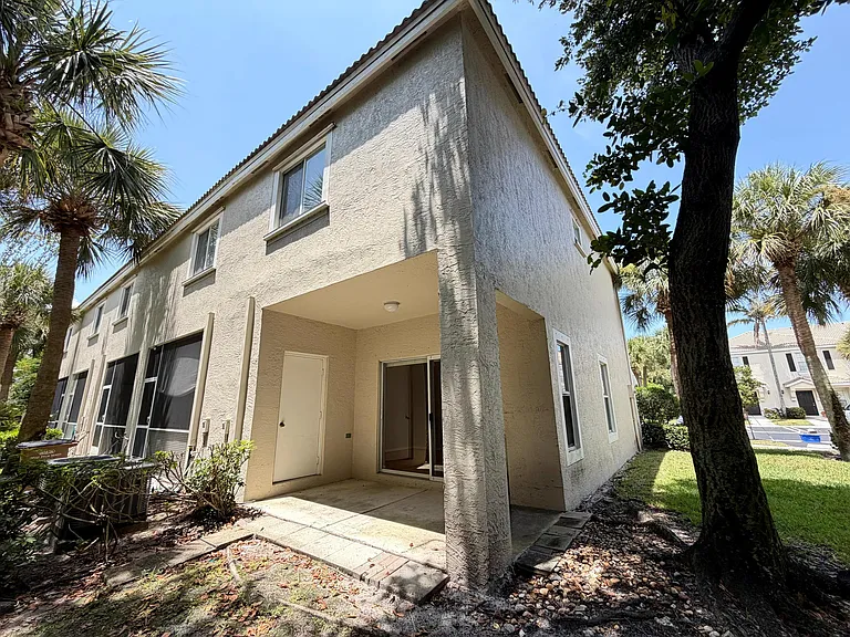 5035 Palmbrooke Cir — Photo 13
