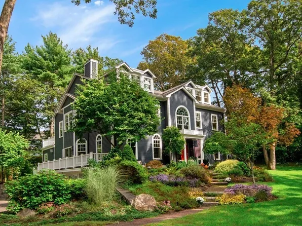 6 Pine St, Dover, MA 02030