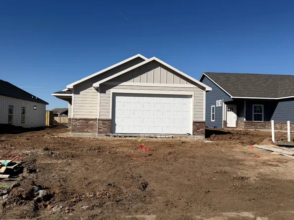 9871 Weeping Willow Dr, Manhattan, KS 66502