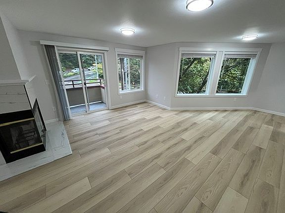 3rd image of 4747 Sand Point Way NE APT 203