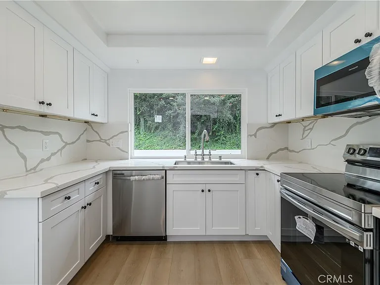 5016 Paseo De Vega — Photo 26