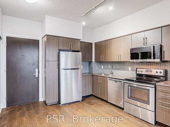 3rd image of 65 Speers Rd #602