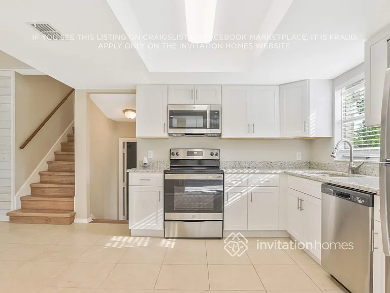 4051 Woodsong Dr — Photo 8