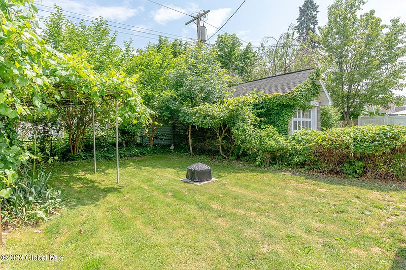 3rd image of 87 Van Schoick Avenue