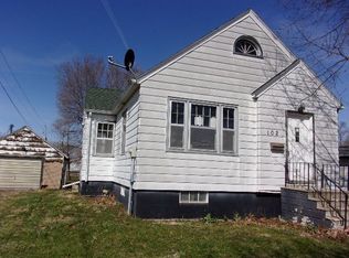 102 S Washington St, Dunkerton, IA 50626