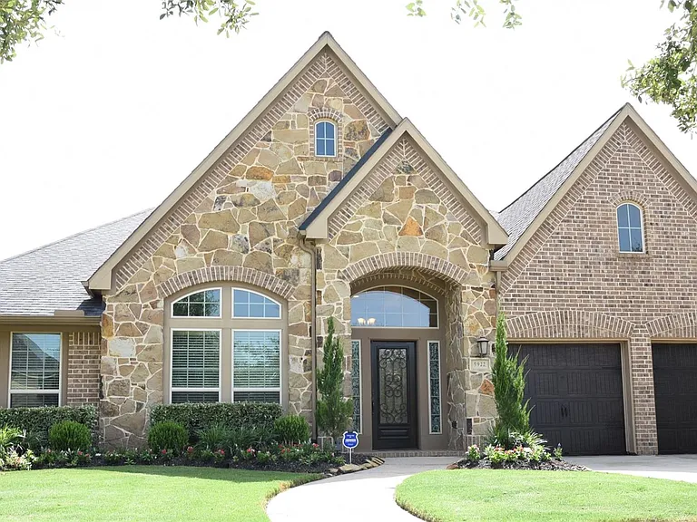 5922 Solara Ledge Ln — Photo 2