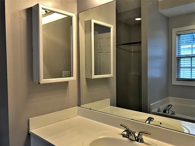 2713 Denbel Cir — Photo 8