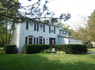 1151 Maplewood Ln, Algonquin, IL