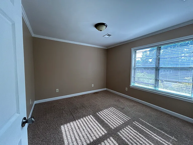 502 Ridgewood Manor Dr — Photo 12