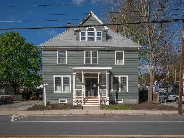 18 Manchester Street, Nashua, NH 03064-2110