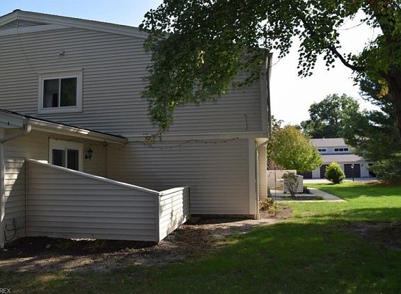 4th image of 3207 Bay Landing Dr #25