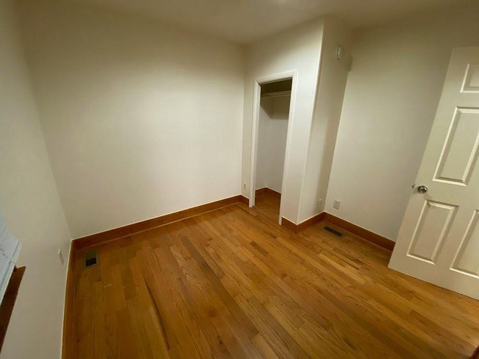 14740 Chamberlain Rd, Flat Rock, MI 48134 Zillow