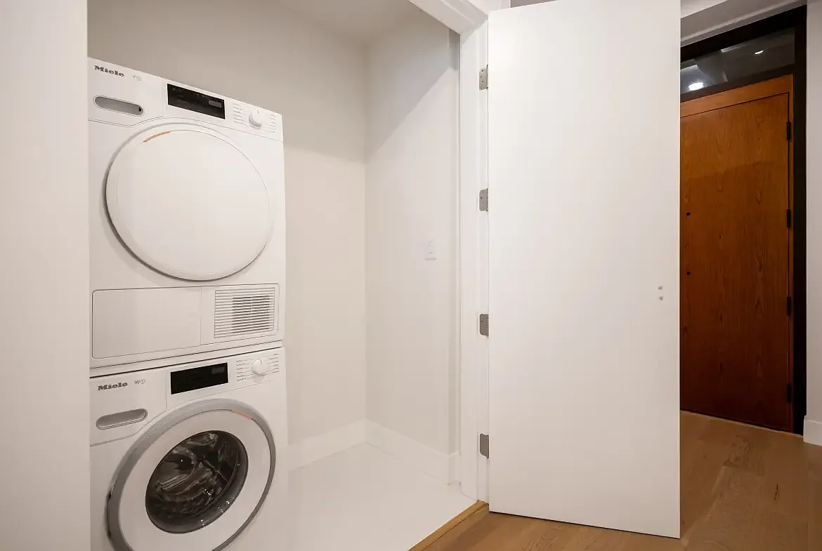 2 bed, 1318 sqft, $6,000 — Photo 2