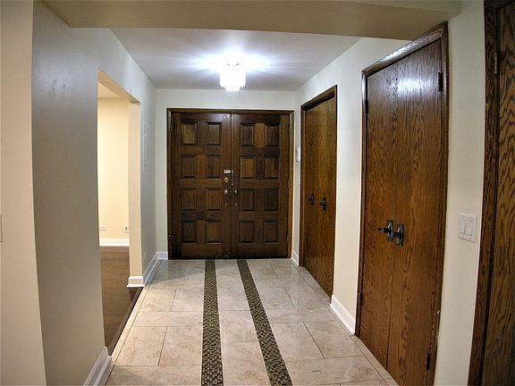 2nd image of 121 S Spruce Ave APT 107