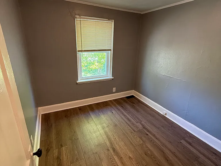 2919 Yorkship Rd — Photo 8