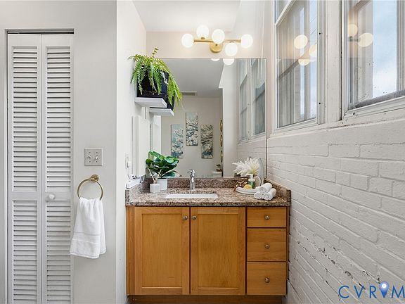 4th image of 306 N 26th St #U124