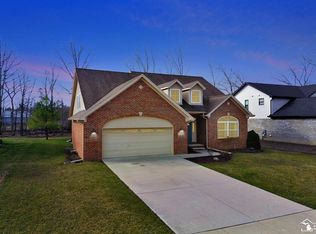 31657 Glen View Ln, Flat Rock, MI 48134