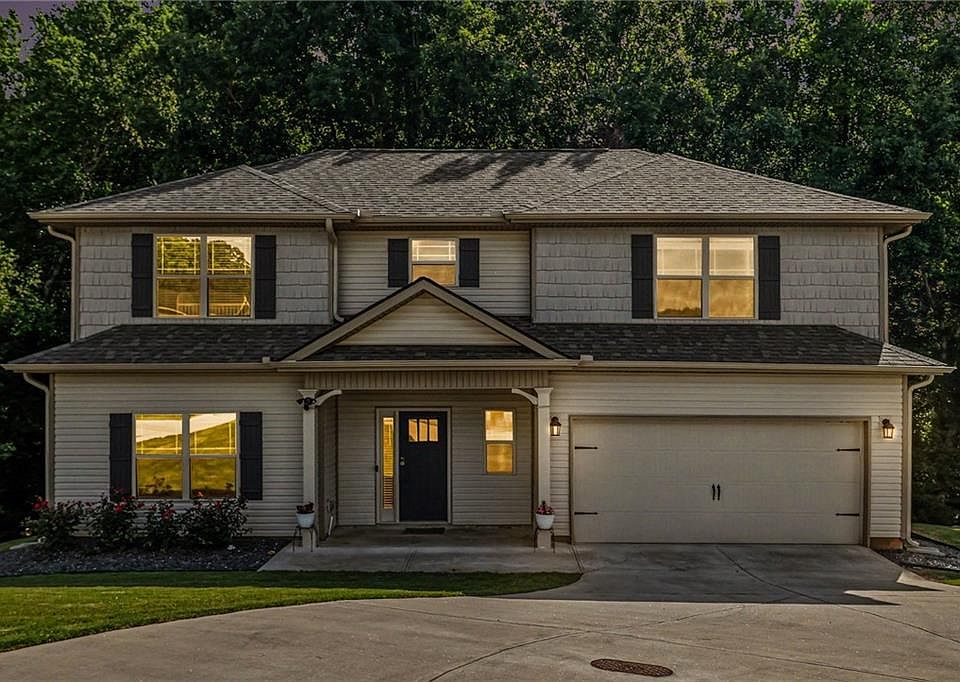 1st image of 665 Trojan Ln
