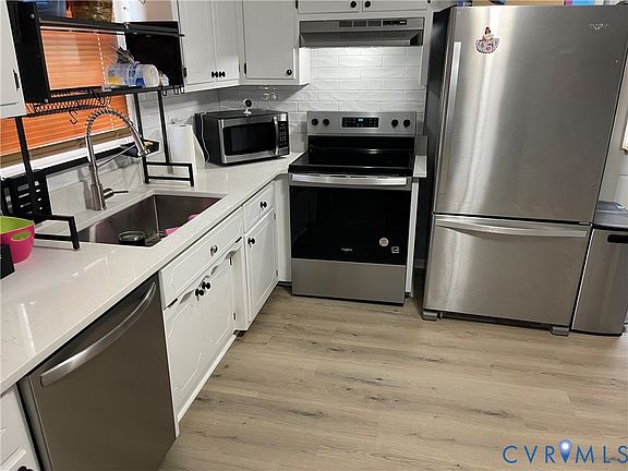 4th image of 1854 New Lincoln Cir