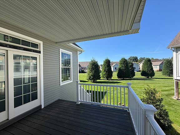 3rd image of 7 Fields Dr #7
