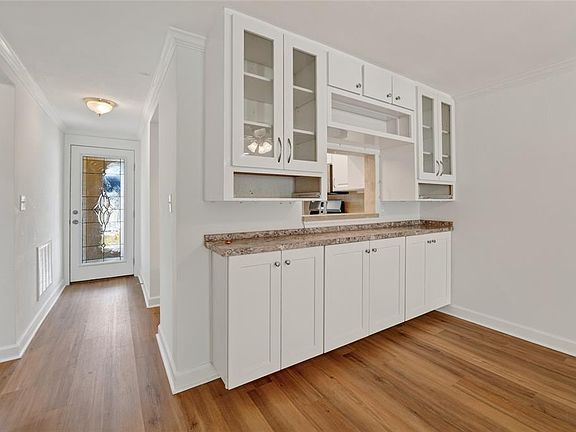 2nd image of 4217 STRATFORD DRIVE #0