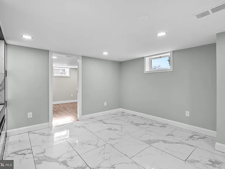 3887 Shadywood Dr — Photo 28