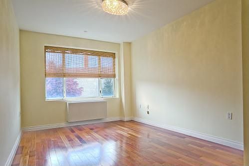 5th image of 30-85 Vernon Blvd #2K