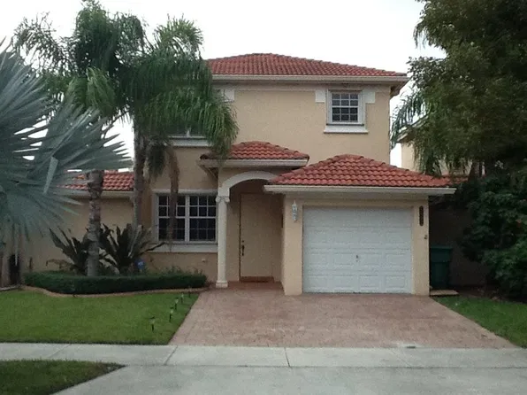 2421 SW 152nd Ct, Miami, FL 33185