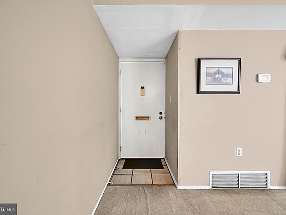 2nd image of 80 Valleybrook Dr