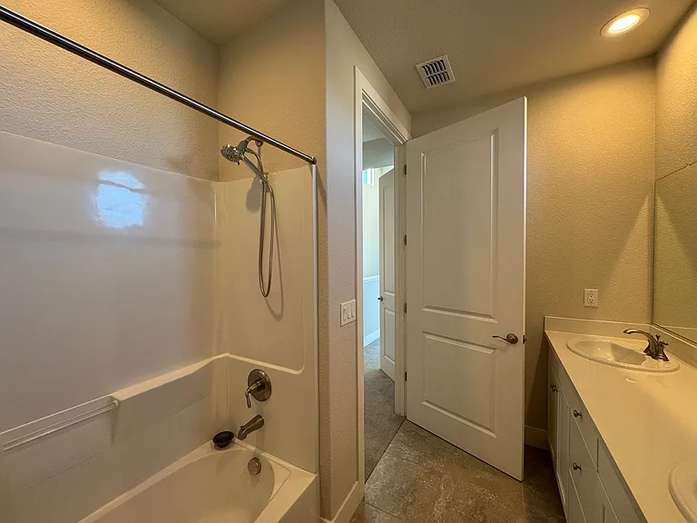1684 Spring St — Photo 39