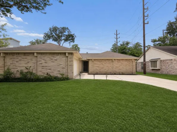 10411 Rabbit Oak Dr, Houston, TX 77065